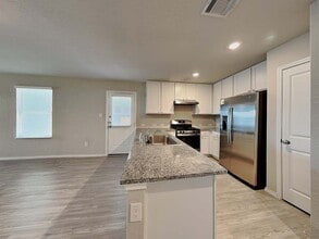 Building Photo - 10518 Varmus Dr