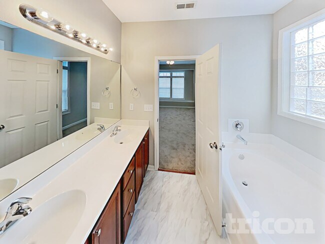 Building Photo - 401 Tortoise Ln