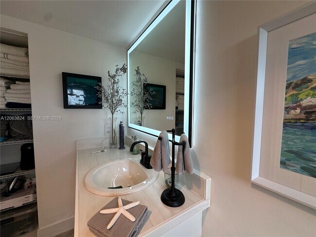 Building Photo - 13550 SW 6th Ct