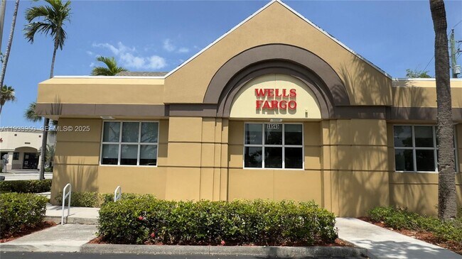 Building Photo - 2851 NE 183rd St