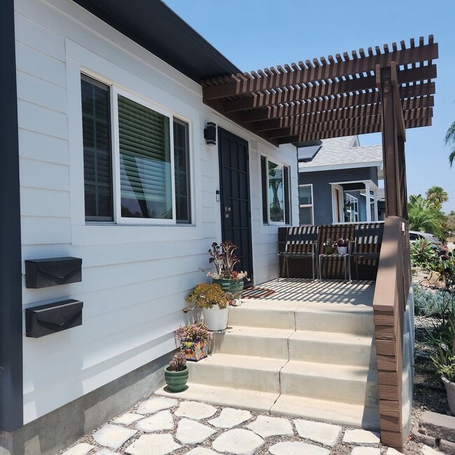 Building Photo - Northpark 3bed 1 bath house, Upgraded in  ...
