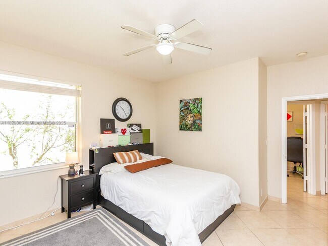 Building Photo - 3967 Nighthawk Dr