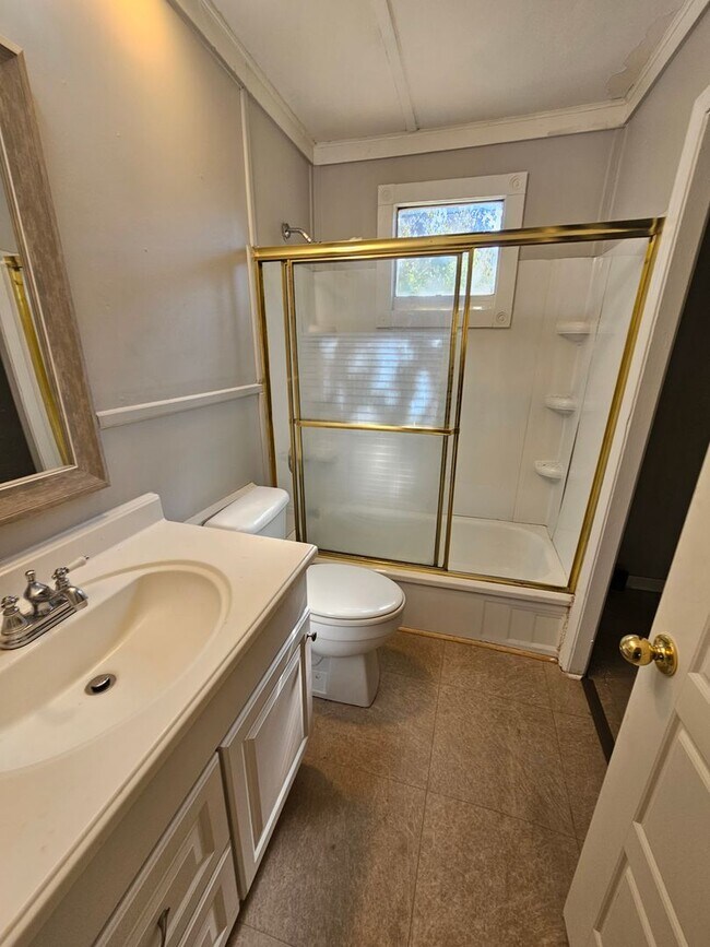 Building Photo - Rental in Jacksonville