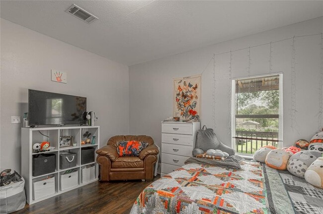 Building Photo - 3210 Elks Dr