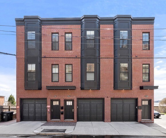 Building Photo - 174 Fisher Ave
