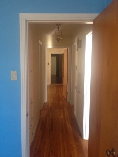 Building Photo - CLASSIC HOME CORNER LOT HARDWOOD FLOORS