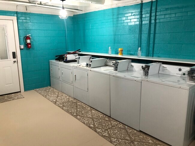 Building Photo - 3701 Southmoor Ln