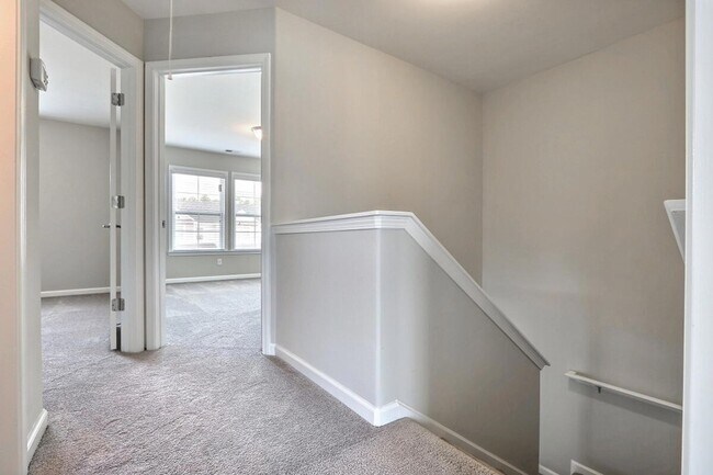 Building Photo - 226 St Catherines Ct