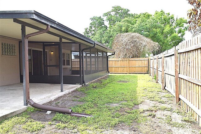 Building Photo - 2009 Branch Tree Ln