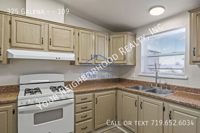 Building Photo - 325 Galena Ave