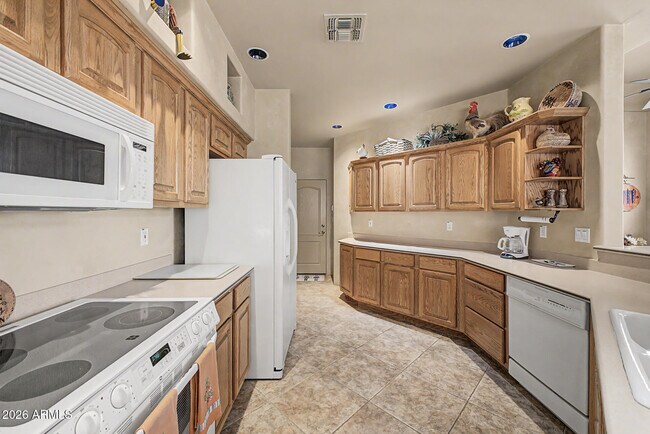 Building Photo - 6540 E Redmont Dr