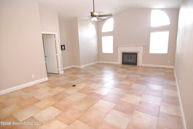 Building Photo - 2372 Windham Dr