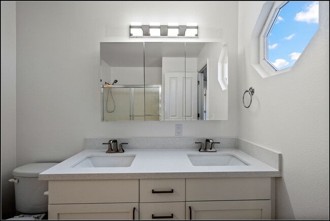 Building Photo - 5541 S Adonis Pl