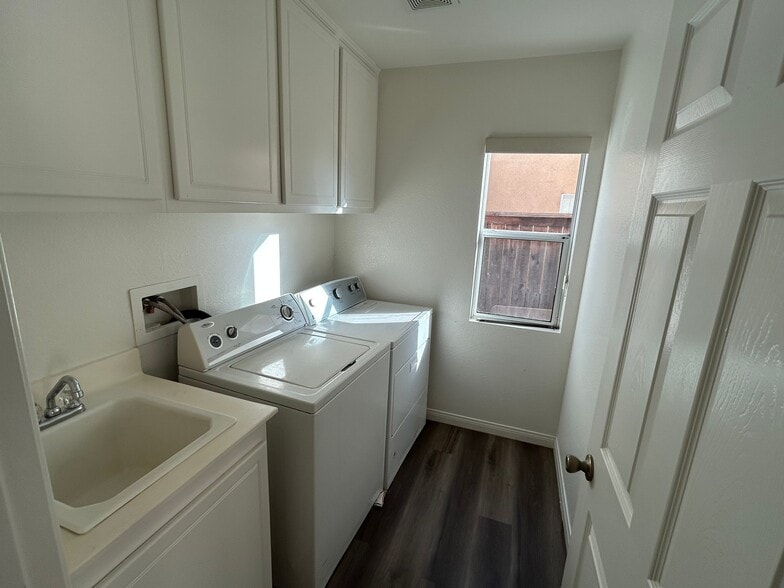 Building Photo - 25888 Marco Polo St