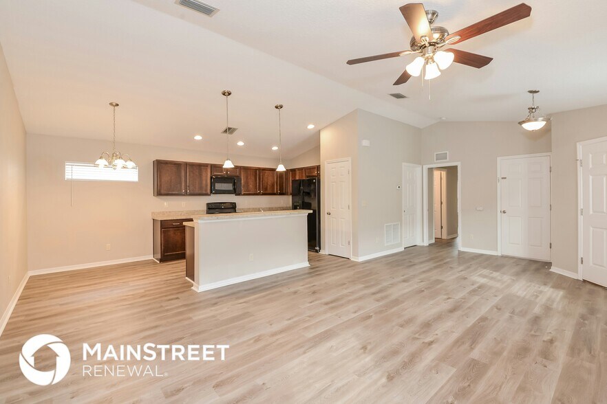 Building Photo - 1167 42nd Terrace E