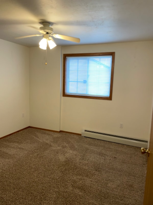 Building Photo - 1298 Crown Ct