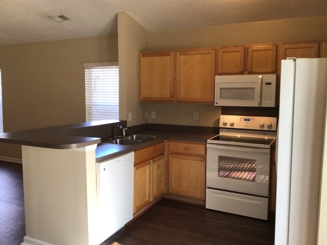 Building Photo - 103 Bill Park Dr