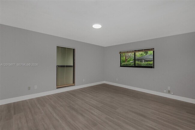 Building Photo - 12725 SW 80th Ave