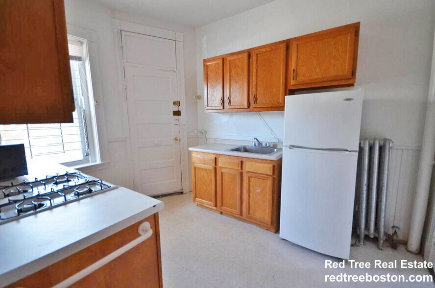 Building Photo - 134 Englewood Ave