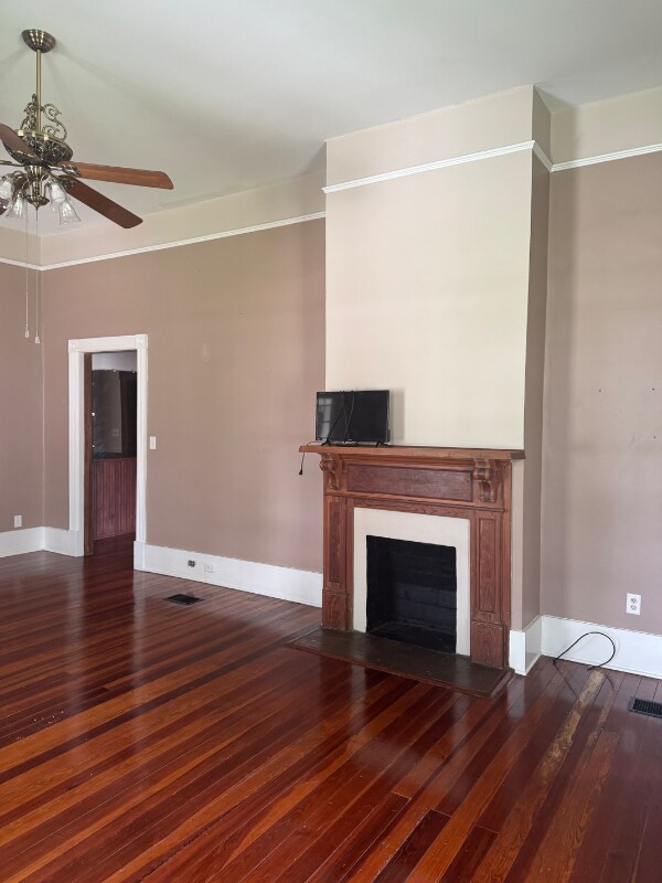 Building Photo - 412 SE Wenona Ave