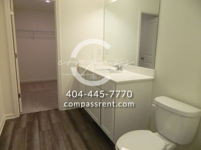 Building Photo - 404 Union Station St