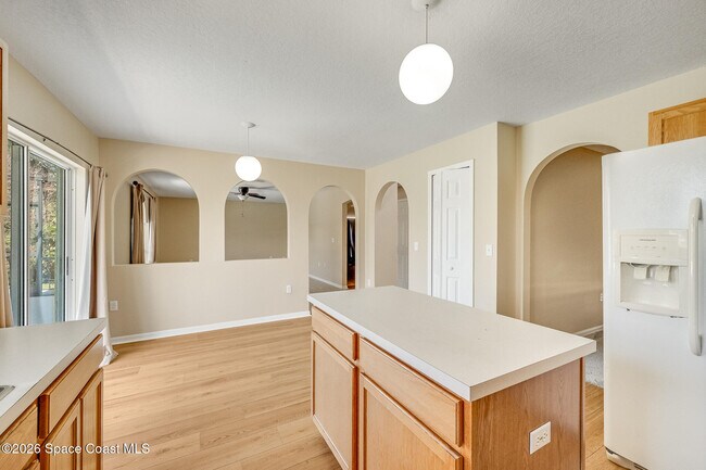Building Photo - 2081 Brookshire Cir