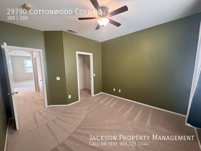 Building Photo - 29790 Cottonwood Cove Dr