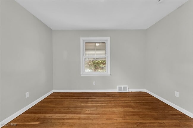 Building Photo - 4762 E 88th St