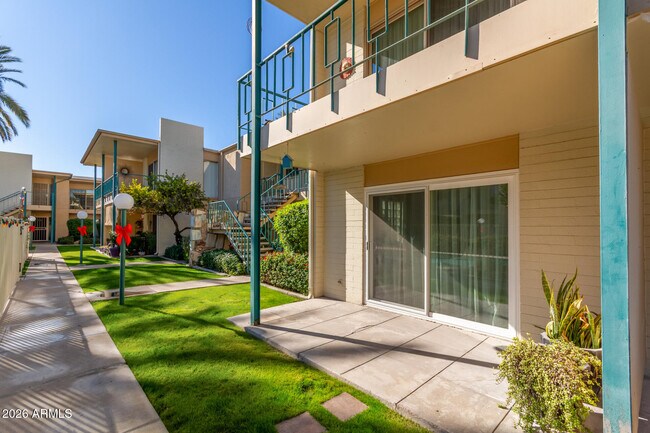 Building Photo - 3655 N 5th Ave