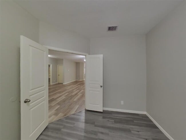 Building Photo - 6103 Coleus St