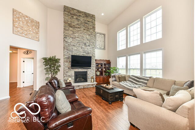 Building Photo - 6252 Sugar Maple Dr