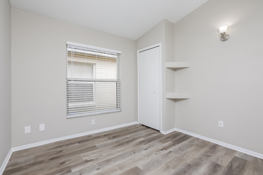 Building Photo - 1632 Chatham Cir