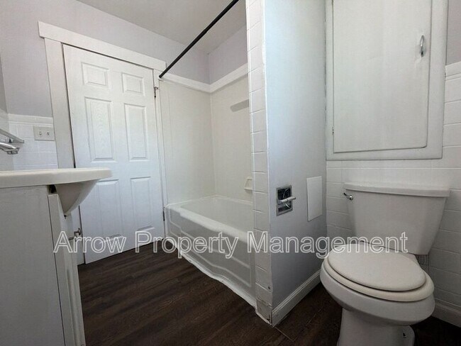Building Photo - 845 S 29th St