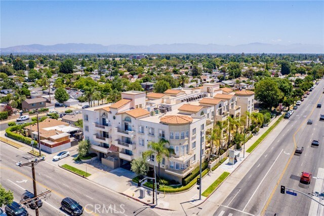 Building Photo - 6800 Corbin Ave