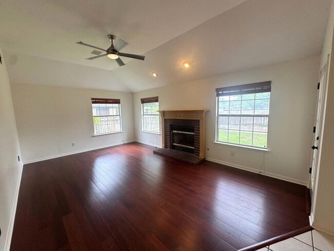 Building Photo - 16101 W Dorman Dr