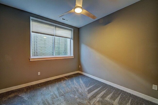 Building Photo - 704 American Pharaoh Dr