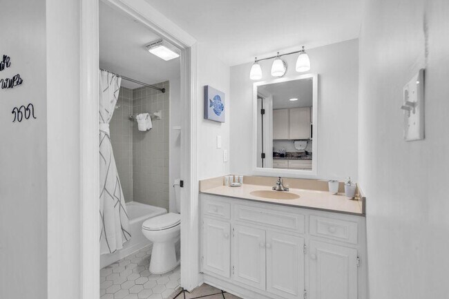 Building Photo - 2001 S Ocean Blvd