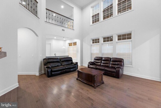 Building Photo - 105 Samjan Cir