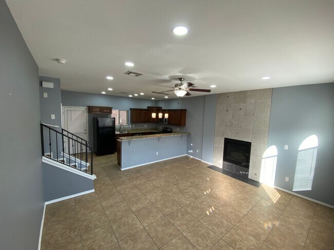 Primary Photo - Beautiful Home!