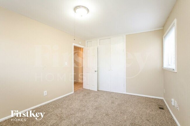 Building Photo - 8209 E 37th Pl