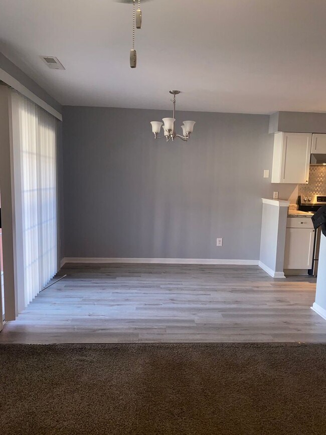 Building Photo - 856 Whistling Swan Dr