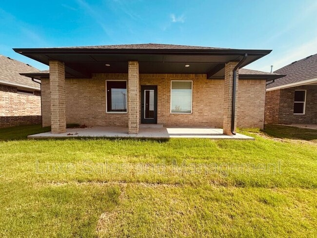 Building Photo - 8305 NW 163rd Ter