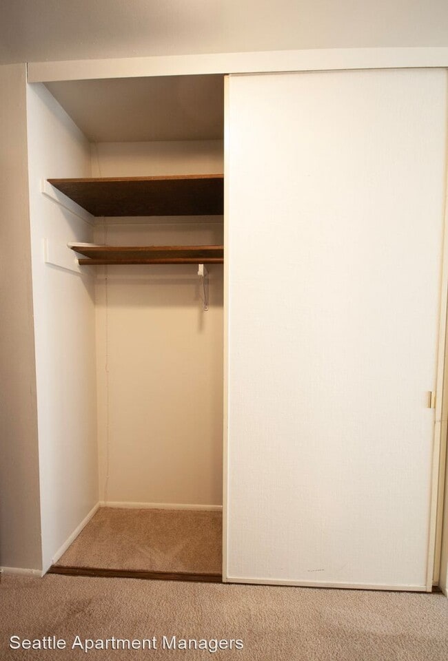 Building Photo - 611 Harvard Ave E