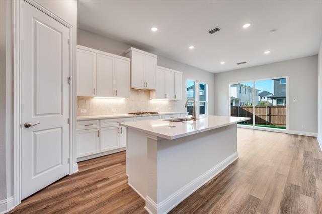 Building Photo - 11692 Chartwell Ct