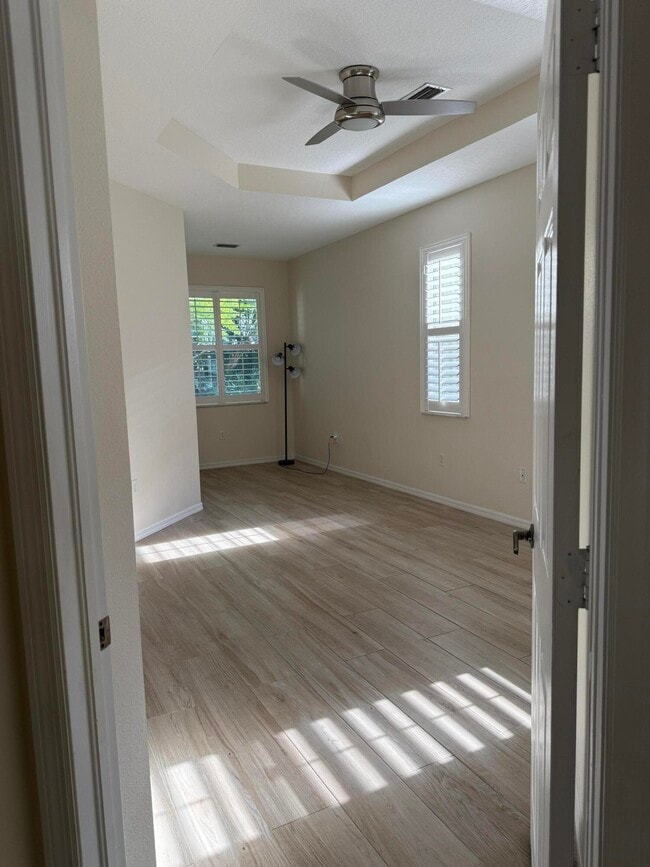 Building Photo - 560 SW Indian Key Dr