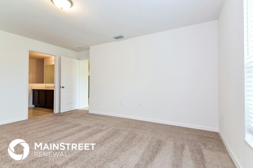 Building Photo - 8237 Silverbell Loop