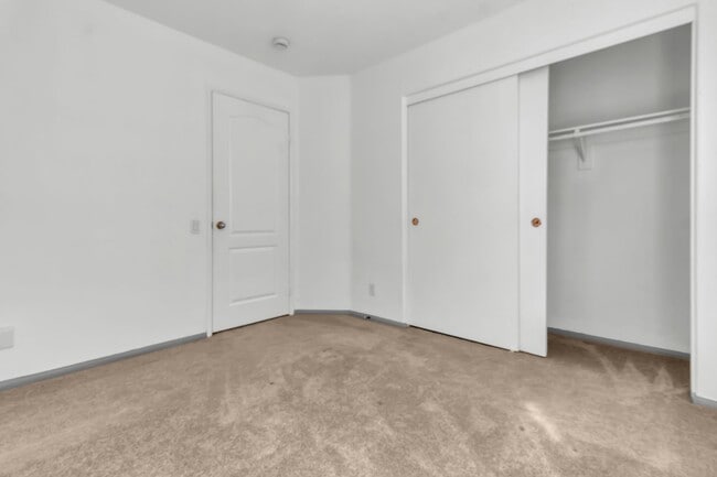 Building Photo - 5764 Kylie Ave