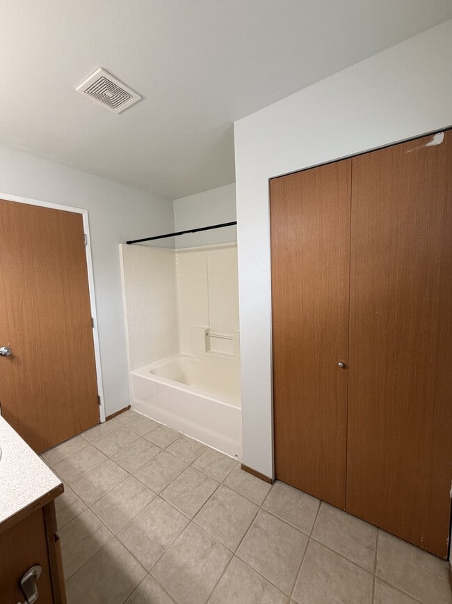 Building Photo - 1266 Hudson St