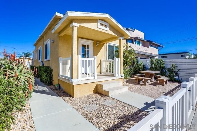Primary Photo - 5012 Del Monte Ave