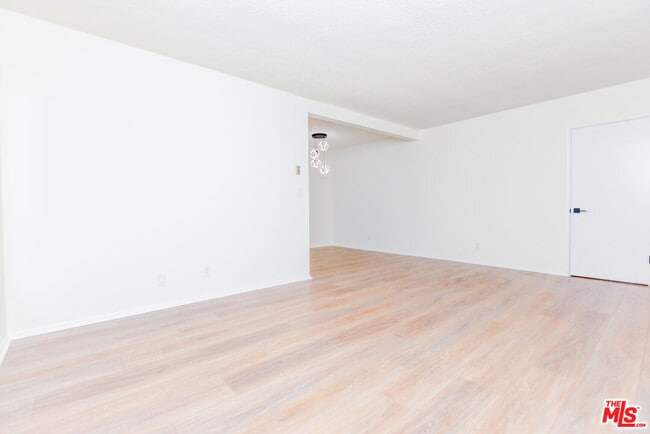Building Photo - 1645 Beech Ave